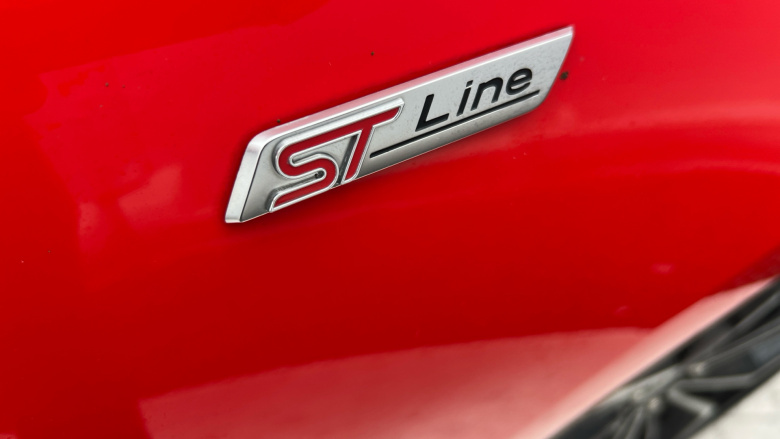 Ford Focus 1.0 EcoBoost Hybrid mHEV 125 ST-Line X Edition 5dr Petrol Hatchback